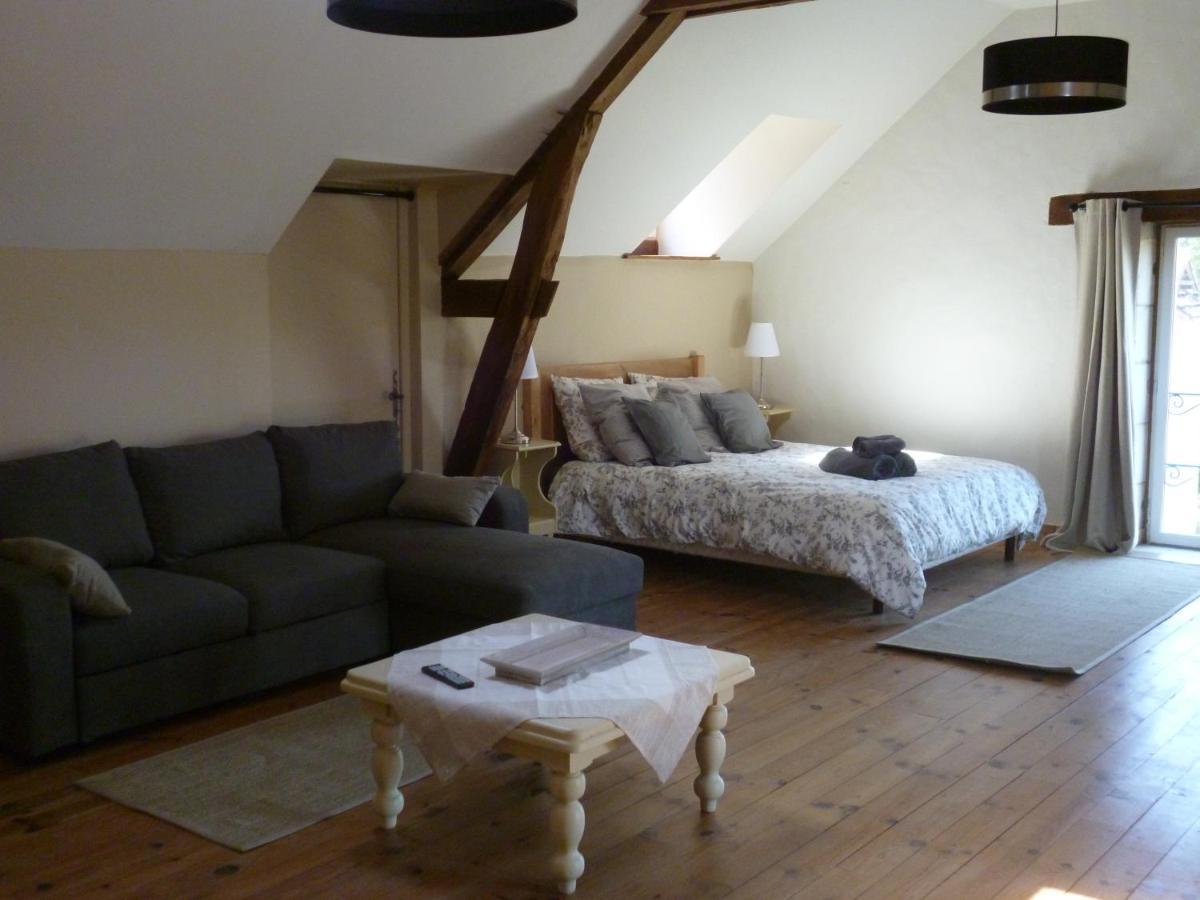 Oulches Le Moulin De Cors Bed & Breakfast エクステリア 写真