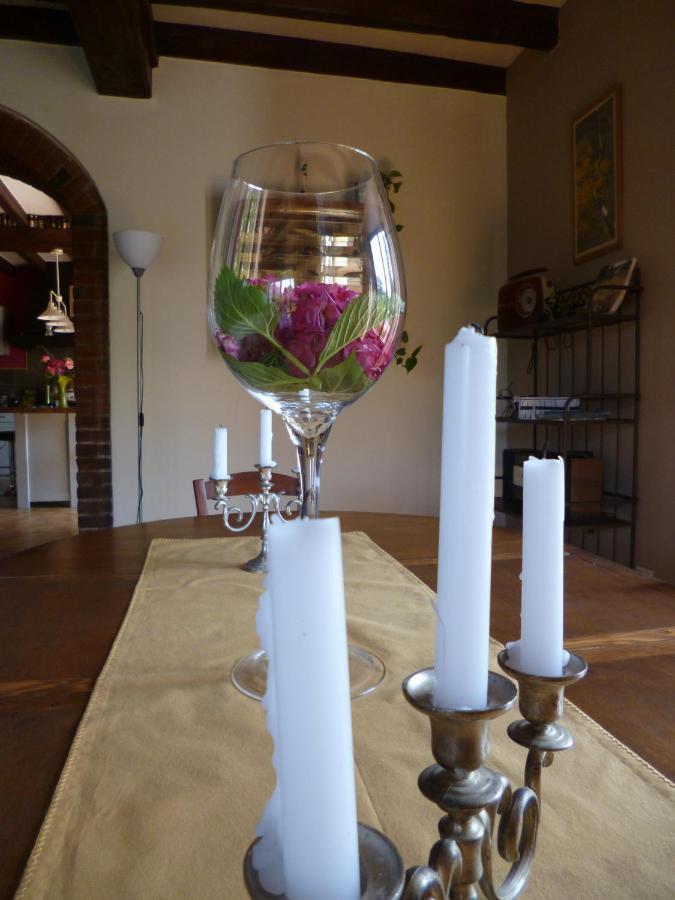 Oulches Le Moulin De Cors Bed & Breakfast エクステリア 写真