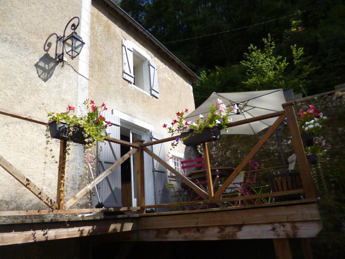 Oulches Le Moulin De Cors Bed & Breakfast エクステリア 写真