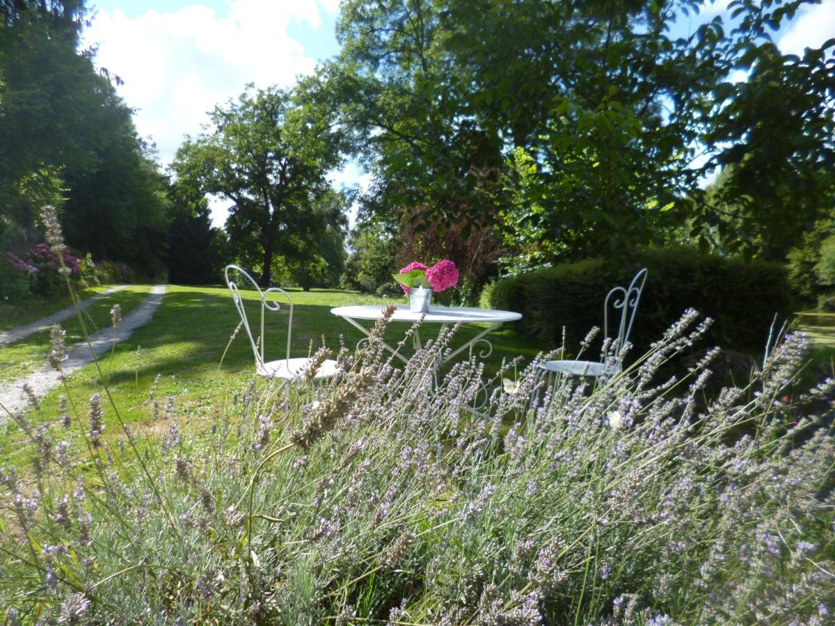 Oulches Le Moulin De Cors Bed & Breakfast エクステリア 写真