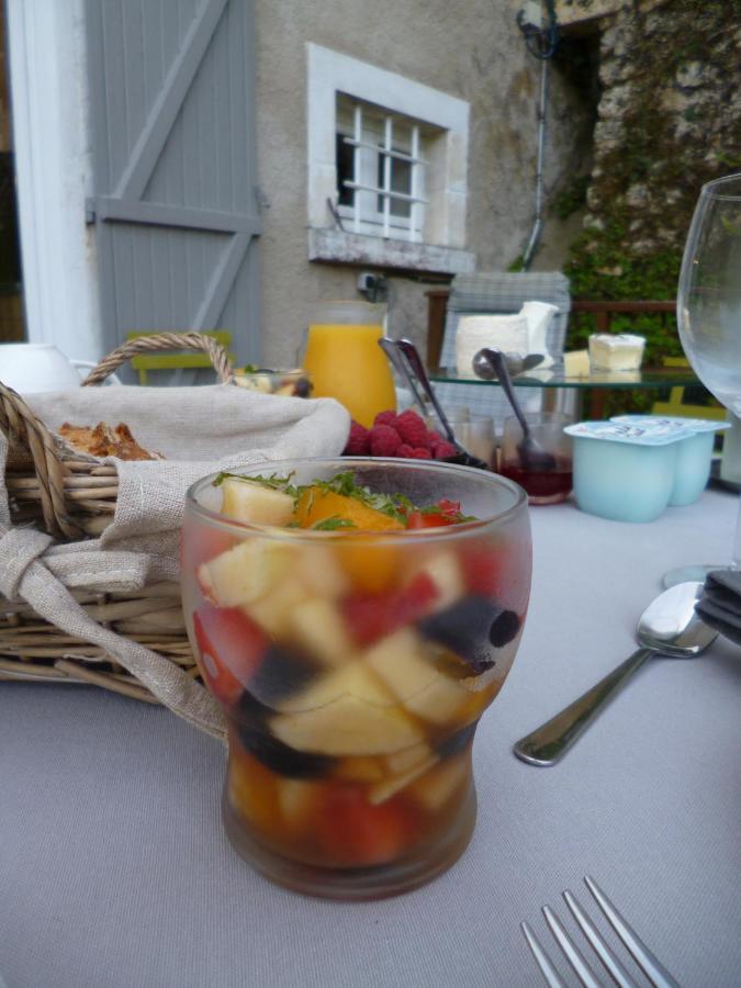 Oulches Le Moulin De Cors Bed & Breakfast エクステリア 写真
