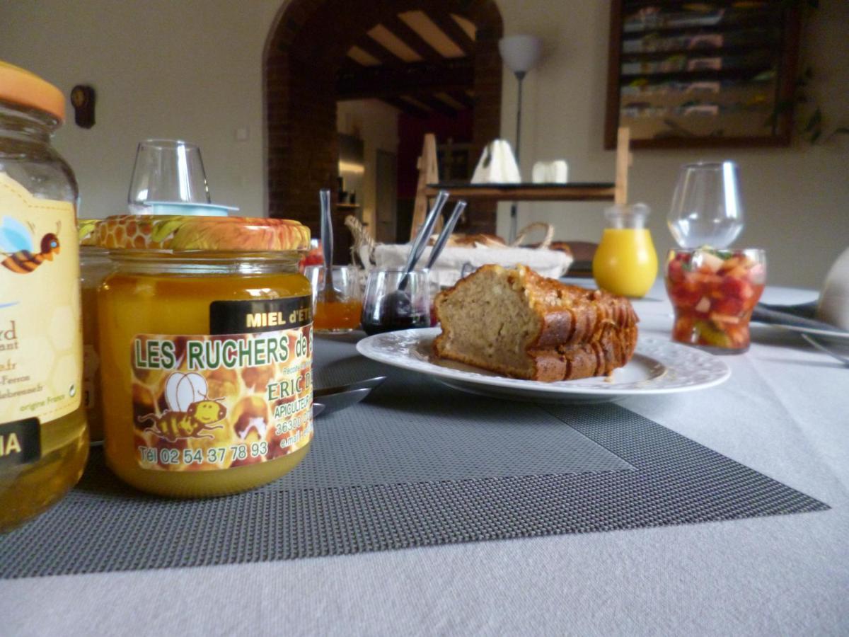 Oulches Le Moulin De Cors Bed & Breakfast エクステリア 写真