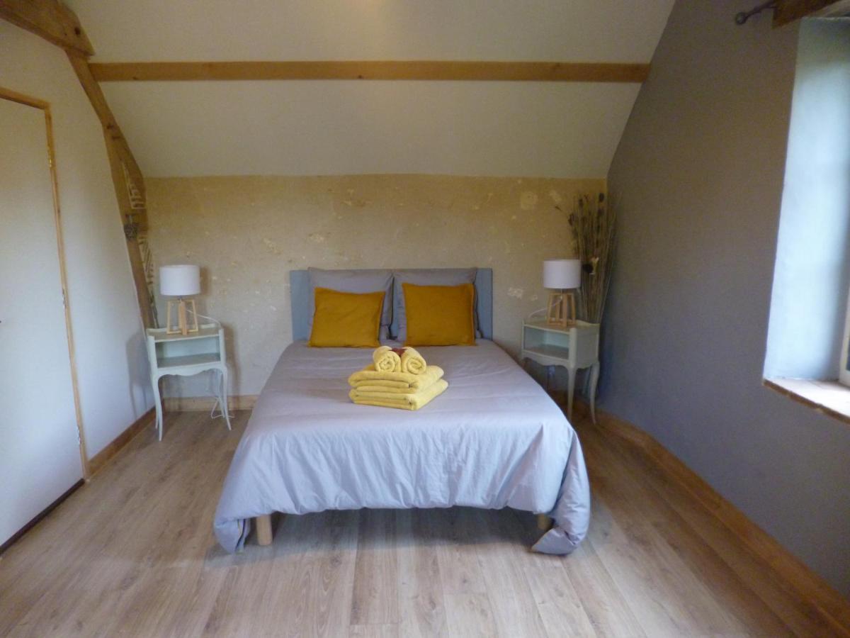 Oulches Le Moulin De Cors Bed & Breakfast エクステリア 写真